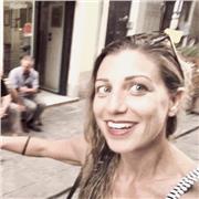 Laureata in lettere disponibile a sostenere gli alunni di elementari e medie durante lo studio a casa